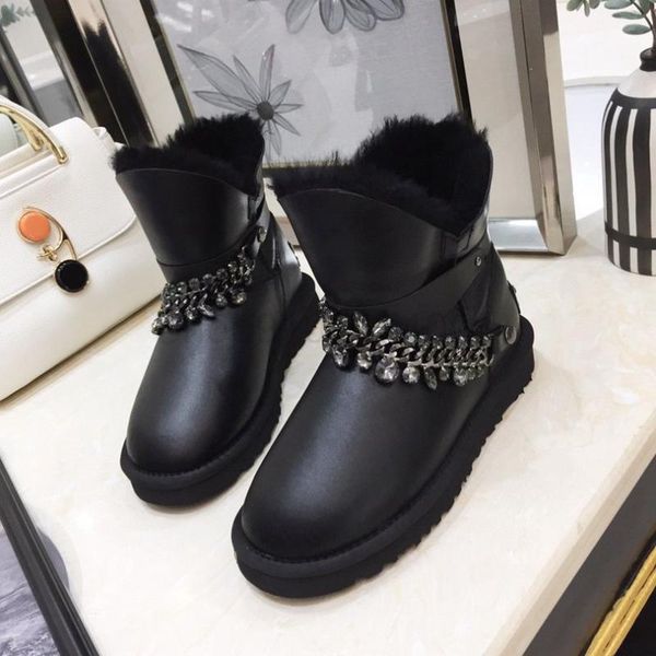 2020 winter snow boots женщина плюс velvet chain decor mental кисточка rhinestone пряжка zapatos de mujer обувь женщина, Black
2020 winter snow boots женщина плюс velvet chain decor mental кисточка rhinestone пряжка zapatos de mujer обувь женщина, Black