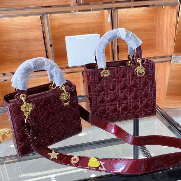 saddle women with handbag shoulder handbags leather 2021 with houndstooth fabric 100% leather cross-body bag box slfpr, Red;black
saddle women with handbag shoulder handbags leather 2021 with houndstooth fabric 100% leather cross-body bag box slfpr, Red;black