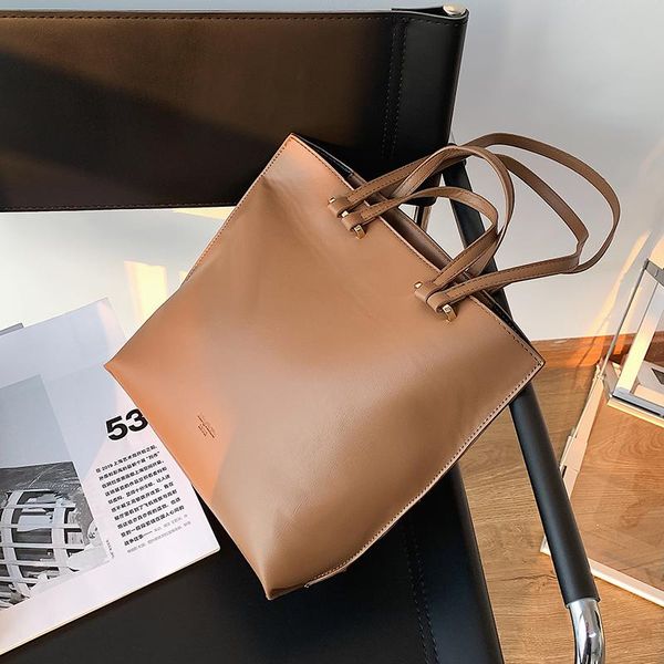original design unique bag casual all-match ladies one-shoulder underarm bag 2020 new fashion large capacity portable tote
original design unique bag casual all-match ladies one-shoulder underarm bag 2020 new fashion large capacity portable tote
