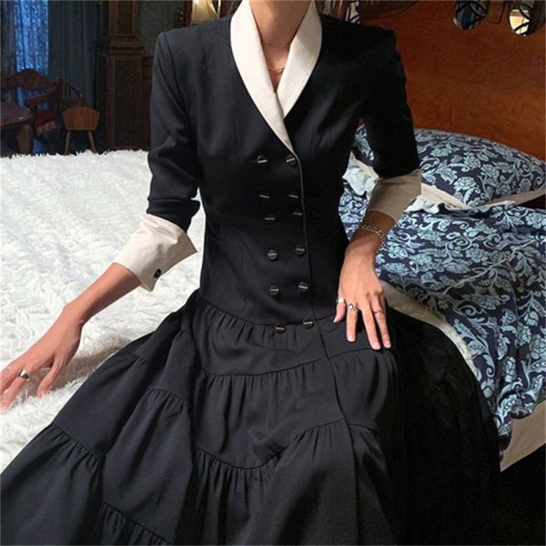 2021 new elegant female black white slices turn down collar double breasted thin waist mid-long dress spring y29h, Black;gray
2021 new elegant female black white slices turn down collar double breasted thin waist mid-long dress spring y29h, Black;gray