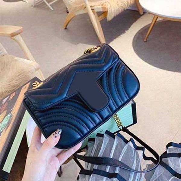 2020 luxury fashion brand designer classic wallet genuine leather handbag ladies high-quality hand-grip soft leather shoulder bag fannypack
2020 luxury fashion brand designer classic wallet genuine leather handbag ladies high-quality hand-grip soft leather shoulder bag fannypack
