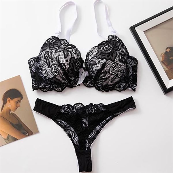 france lace thong embroidered bra sets for women push up bra intimate panty underwear sets breathable briefs lingerie lj201211, Red;black
france lace thong embroidered bra sets for women push up bra intimate panty underwear sets breathable briefs lingerie lj201211, Red;black
