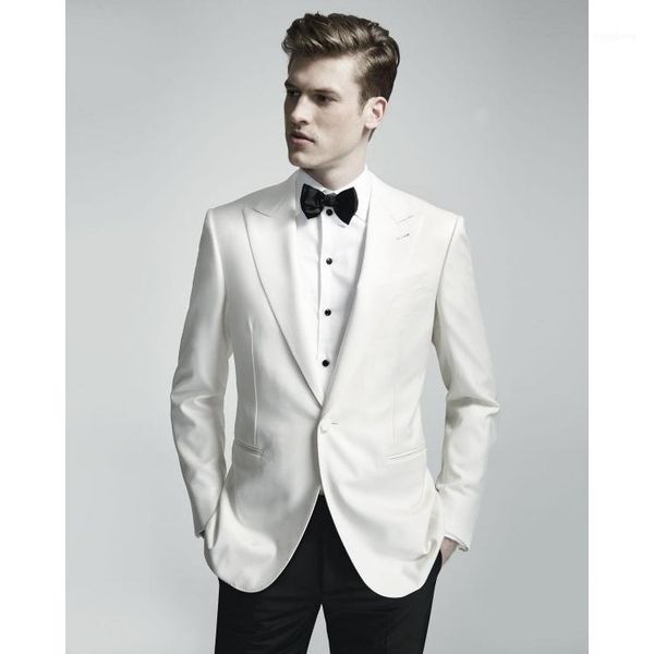 2020 custom white men suits groom tuxedos jacket+pant wedding suit for mens prom fashion tuxedos wedding party side vent1, White;black
2020 custom white men suits groom tuxedos jacket+pant wedding suit for mens prom fashion tuxedos wedding party side vent1, White;black