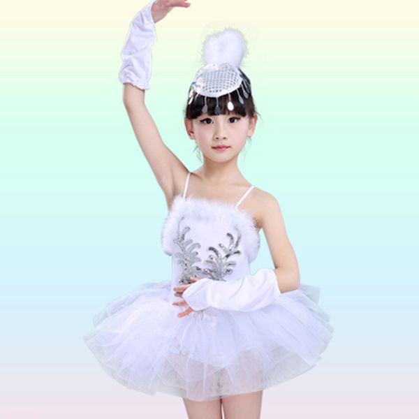 2018 new ballet dance dress for girl squins professional ballet tutu classical ballet costumes 3pieces dress+hand-sleeve+scarf, Black;red
2018 new ballet dance dress for girl squins professional ballet tutu classical ballet costumes 3pieces dress+hand-sleeve+scarf, Black;red