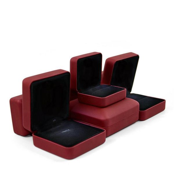 gift wrap luxury pu leather jewelry box for ring bracelet pendant necklace earring cases boxes wedding present
gift wrap luxury pu leather jewelry box for ring bracelet pendant necklace earring cases boxes wedding present