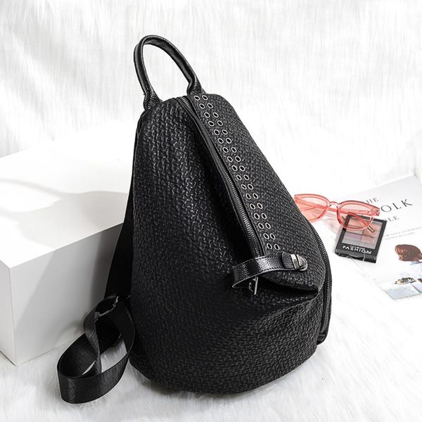 new fashion sequins leather lapbackpack women female personality lock anti theft bagpack travel mochila feminina back pack c1223
new fashion sequins leather lapbackpack women female personality lock anti theft bagpack travel mochila feminina back pack c1223