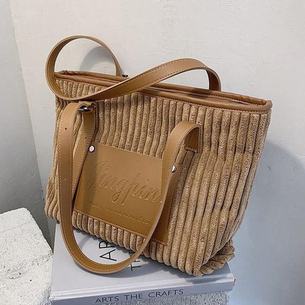 new woman pu leather handbag female vintage alligator shoulder bags big capacity solid ladies totes bolsa feminina
new woman pu leather handbag female vintage alligator shoulder bags big capacity solid ladies totes bolsa feminina