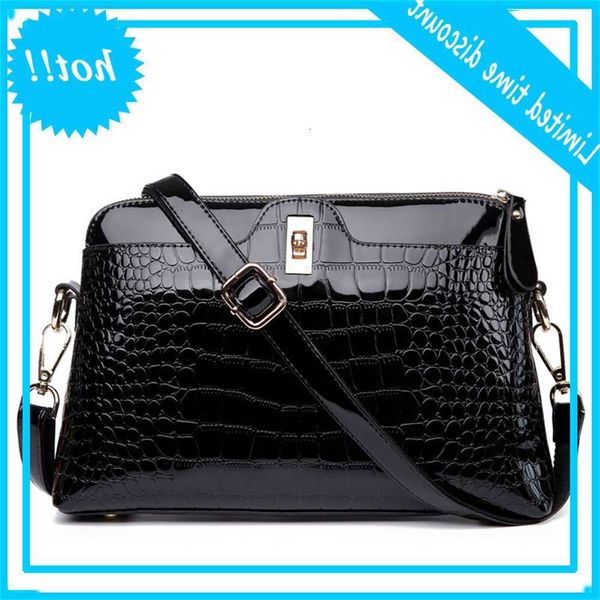 brand luxurious crocodile leather shoulder bag women handbags 2020 fashion shopper totes female poison for girls evening clutch
brand luxurious crocodile leather shoulder bag women handbags 2020 fashion shopper totes female poison for girls evening clutch