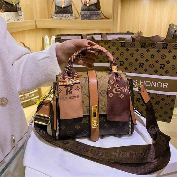 85% off shop for sale female celebrity style, versatile messenger high appearance value, old flower single shoulder bag, fashion and foreign
85% off shop for sale female celebrity style, versatile messenger high appearance value, old flower single shoulder bag, fashion and foreign