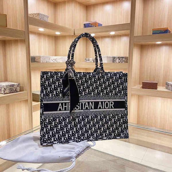 2022 factory wholesale new model large capacity women's portable spring and summer canvas feeling popular atmosphere tote bag, Black;red
2022 factory wholesale new model large capacity women's portable spring and summer canvas feeling popular atmosphere tote bag, Black;red