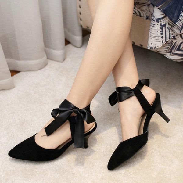agodor 2020 women pointed toe kitten heel pumps lace up dorsay pumps shoes ladies fashion all match shoes size 33-45, Black
agodor 2020 women pointed toe kitten heel pumps lace up dorsay pumps shoes ladies fashion all match shoes size 33-45, Black