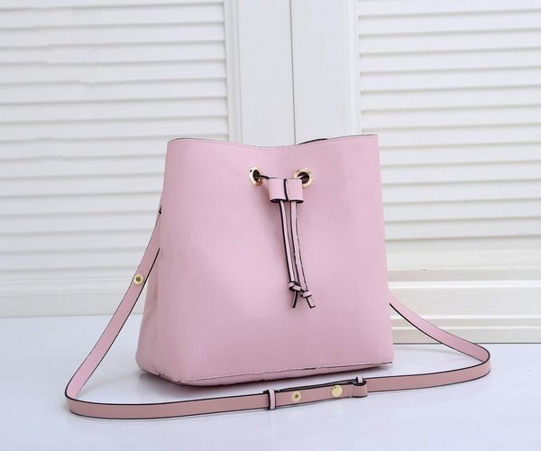 hh 2021 luxurys designers bags women leather bags bucket bags shoulder bag tote handbags crossbody purse luxurys messenger bag lz 526-1
hh 2021 luxurys designers bags women leather bags bucket bags shoulder bag tote handbags crossbody purse luxurys messenger bag lz 526-1