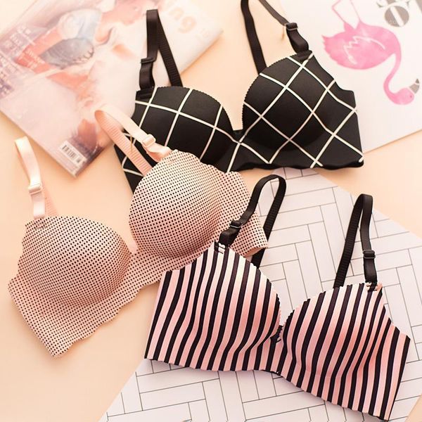 quecoo 2017 new no steel ring one piece of no trace thickening of the women's bra girl lingerie bra set underwear women1, Red;black
quecoo 2017 new no steel ring one piece of no trace thickening of the women's bra girl lingerie bra set underwear women1, Red;black
