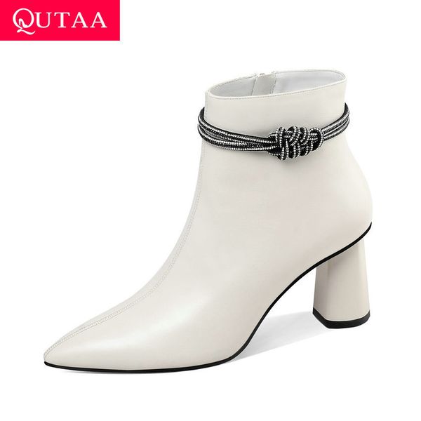 qutaa 2020 cow leather zipper women shoes square high heel fashion ankle boots autumn winter pointed toe women boots size 34-41 1026, Black
qutaa 2020 cow leather zipper women shoes square high heel fashion ankle boots autumn winter pointed toe women boots size 34-41 1026, Black