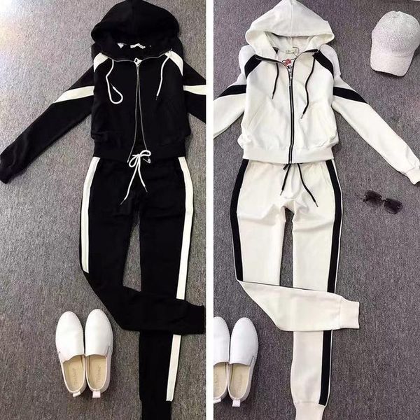 new style casual cotton sportswear suit women's european station 2021 autumn long-sleeved hooded two-piece suit, White;black
new style casual cotton sportswear suit women's european station 2021 autumn long-sleeved hooded two-piece suit, White;black