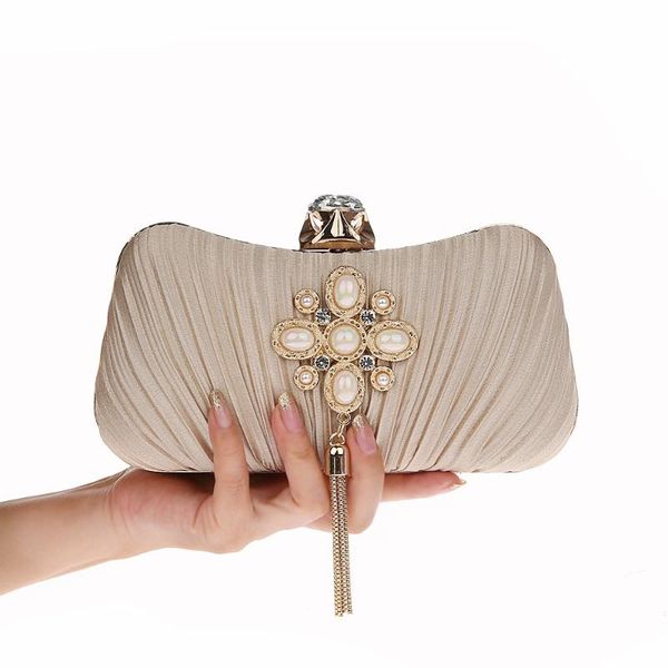 2020 diamond pearl flower long tassel lady clutch bag with chain shoulder handbags classical small purse day evening clutch bags
2020 diamond pearl flower long tassel lady clutch bag with chain shoulder handbags classical small purse day evening clutch bags