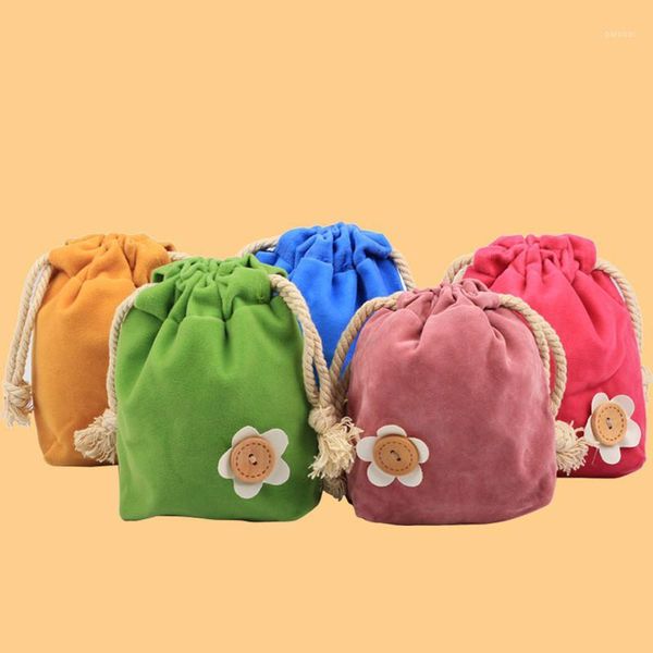 gift wrap small flower wood buckle bag cloth jewelry package play walnut hand string receiving bundle pocket flannelette1
gift wrap small flower wood buckle bag cloth jewelry package play walnut hand string receiving bundle pocket flannelette1