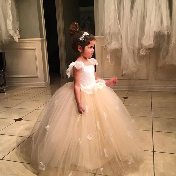 2020 princess flowergirl dresses lace capped ruffles shoulder sleeveless puffy tulle champagne and white flower girl dress for weddings, White;blue
2020 princess flowergirl dresses lace capped ruffles shoulder sleeveless puffy tulle champagne and white flower girl dress for weddings, White;blue