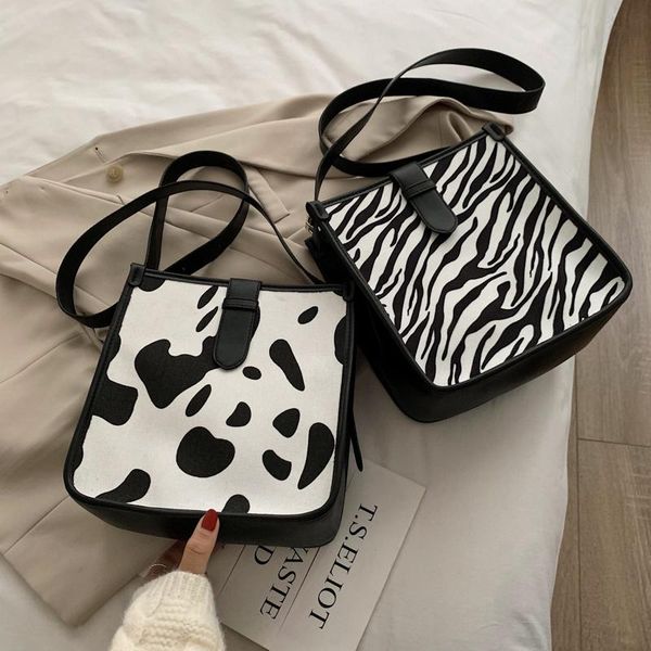 niche design large-capacity handbag fall/winter new fashion houndstooth shoulder bag wild cross-body tote bag width: 22.5cm
niche design large-capacity handbag fall/winter new fashion houndstooth shoulder bag wild cross-body tote bag width: 22.5cm