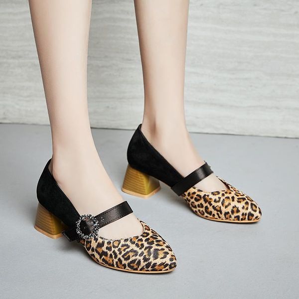 square high heels shoes women 2020 spring and autumn black heels women's shoes office ladies wild female pumps
square high heels shoes women 2020 spring and autumn black heels women's shoes office ladies wild female pumps