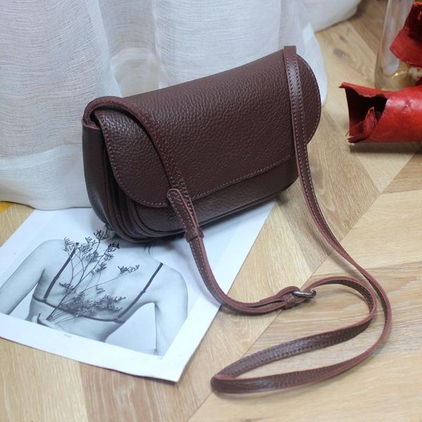 new style leather handbags, high-end western style, first layer cowhide single-shoulder diagonal small bag luxury bags
new style leather handbags, high-end western style, first layer cowhide single-shoulder diagonal small bag luxury bags