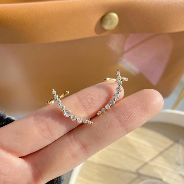stud korean design fashion jewelry exquisite 14k real gold full zircon earrings simple line women's daily wild, Golden;silver
stud korean design fashion jewelry exquisite 14k real gold full zircon earrings simple line women's daily wild, Golden;silver