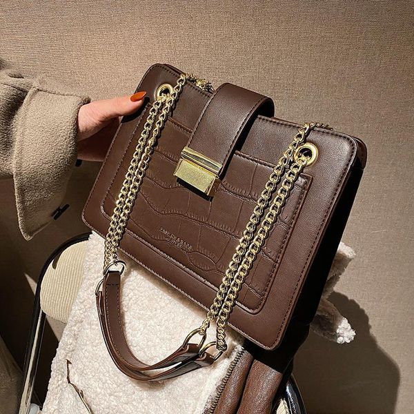 design high-end handbags 2021 fashion chain crossbody shoulder bag square underarm dual-use width: 25.5cm bags
design high-end handbags 2021 fashion chain crossbody shoulder bag square underarm dual-use width: 25.5cm bags