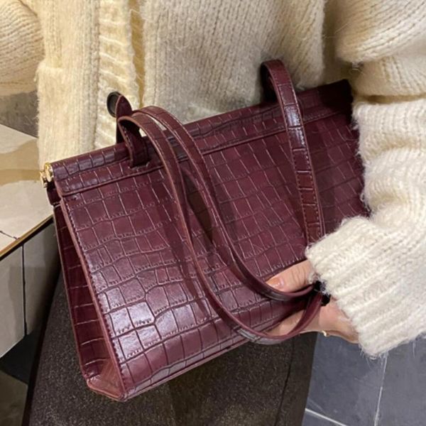 cross body crocodile pattern large tote armpit bag 2021 fashion quality pu leather women's designer handbag high capacity shoulder bags
cross body crocodile pattern large tote armpit bag 2021 fashion quality pu leather women's designer handbag high capacity shoulder bags