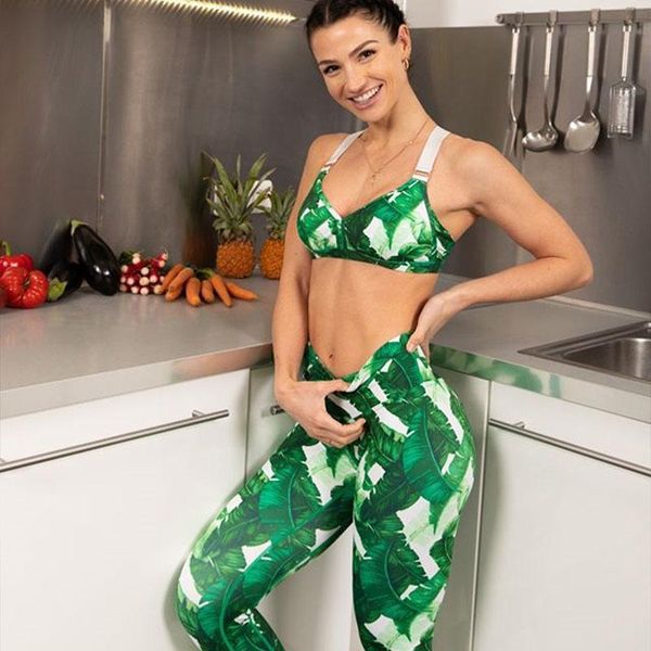 yoga outfits 2021 fitness tracksuit women 2 two pieces set printed bra and gym leggings joggers female matching suits, White;red
yoga outfits 2021 fitness tracksuit women 2 two pieces set printed bra and gym leggings joggers female matching suits, White;red