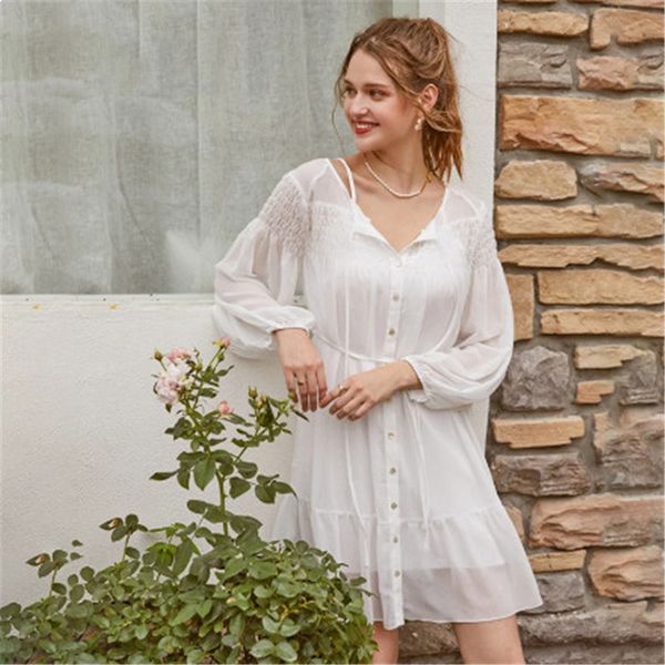 2021 new v-striped neck plied solid white mid-length skirt long-sleeve girly lace dress elegant winter le40, Black;gray
2021 new v-striped neck plied solid white mid-length skirt long-sleeve girly lace dress elegant winter le40, Black;gray