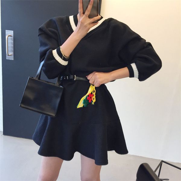 2021 New Backward Female Korean V-neck Beautiful Autumn Sleeves Long Contrast Mermaid Dress Loose Belt Short Dresses XVUS, Black;gray
2021 New Backward Female Korean V-neck Beautiful Autumn Sleeves Long Contrast Mermaid Dress Loose Belt Short Dresses XVUS, Black;gray