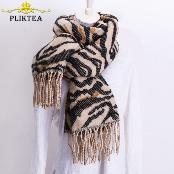 fashionable zebra animal printed scarf for women blends wool leopard shawl scarves female winter poncho faux cashmere stole wrap y201024, Blue;gray
fashionable zebra animal printed scarf for women blends wool leopard shawl scarves female winter poncho faux cashmere stole wrap y201024, Blue;gray
