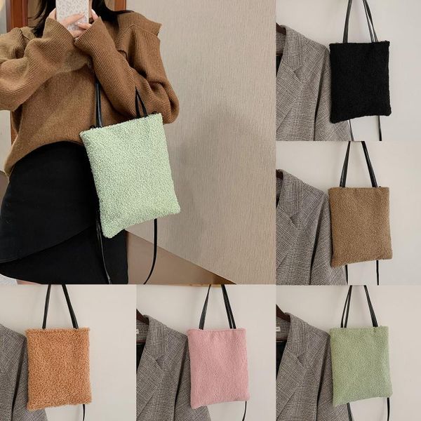 cross body fashion solid crossbody handbag women plush casual shoulder messenger bag small capacity bag#c
cross body fashion solid crossbody handbag women plush casual shoulder messenger bag small capacity bag#c