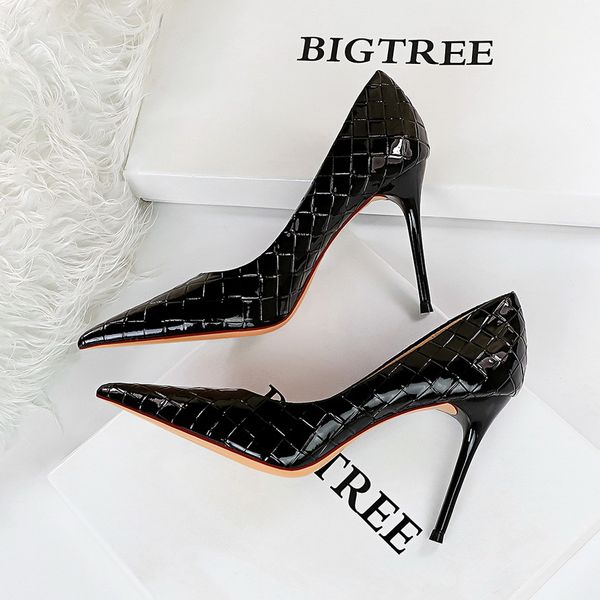 wedding marry dress shoes nude color flat high heels red bottom pumps follies strass degrastrass imported mesh rhinestone party evening snad, Black
wedding marry dress shoes nude color flat high heels red bottom pumps follies strass degrastrass imported mesh rhinestone party evening snad, Black