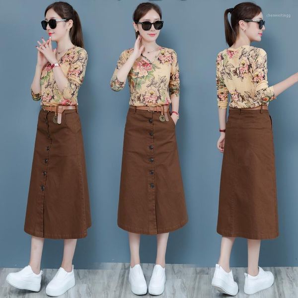 set female new 2018 autumn woman two-piece fashion temperament flower v-neck bottoming shirt + casual elegant skirt1, Gray 
set female new 2018 autumn woman two-piece fashion temperament flower v-neck bottoming shirt + casual elegant skirt1, Gray