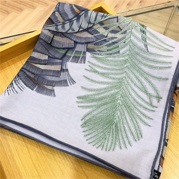 colorful feather scarf women 30% silk 70% cashmere blended hand rolled edges 140*140cm shawl wrap 55''x55'' y201007, Blue;gray
colorful feather scarf women 30% silk 70% cashmere blended hand rolled edges 140*140cm shawl wrap 55''x55'' y201007, Blue;gray