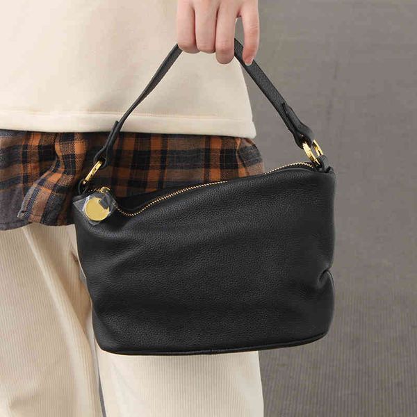 commuting small fresh head cowhide lady mori single shoulder dumpling soft leather cross carry bag
commuting small fresh head cowhide lady mori single shoulder dumpling soft leather cross carry bag