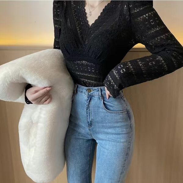 fashion 2021 new female lace blouse elegant floral embroidery long thin blouses transparent lady shirt 93nm, White
fashion 2021 new female lace blouse elegant floral embroidery long thin blouses transparent lady shirt 93nm, White