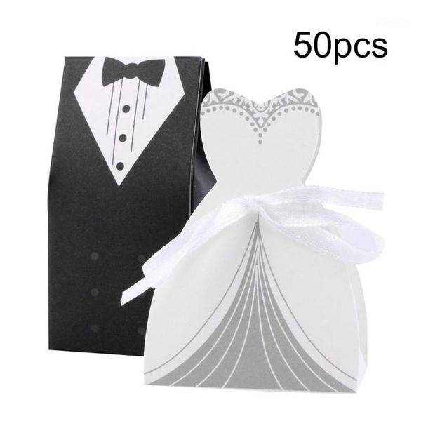 50pcs/lot bride groom candy boxes wedding favor and gifts paper for marriage boda wedding decoration party guest gifts souvenir1
50pcs/lot bride groom candy boxes wedding favor and gifts paper for marriage boda wedding decoration party guest gifts souvenir1