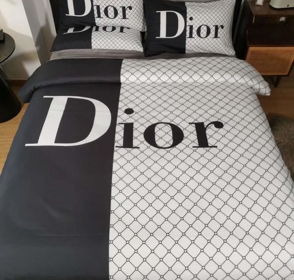 2020 cotton white and black bedding sets quilt cover simple duvet cover pillow cases bed sheet skin-friendly bed comfortersgg
2020 cotton white and black bedding sets quilt cover simple duvet cover pillow cases bed sheet skin-friendly bed comfortersgg