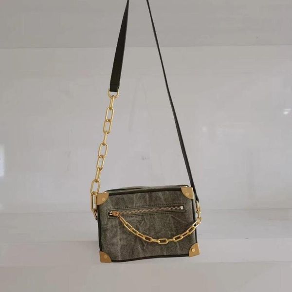 winter women canvas messenger bag small mini box handbag lady retro flap handbag fashion shoulder bag girls daily coin purse
winter women canvas messenger bag small mini box handbag lady retro flap handbag fashion shoulder bag girls daily coin purse