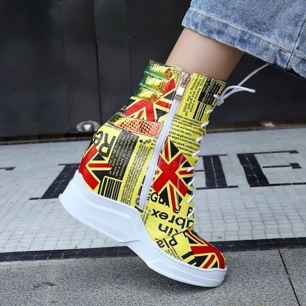 us4-11 womens pointed toe ankle boots newspaper flag printed mixed colors wedge high heel lace up sneaker shoes plus size f27 t200425, Black
us4-11 womens pointed toe ankle boots newspaper flag printed mixed colors wedge high heel lace up sneaker shoes plus size f27 t200425, Black