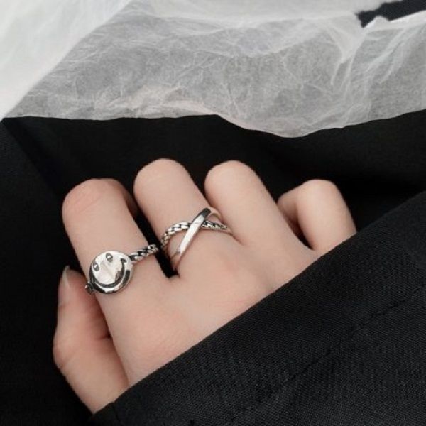 2021 south korea dongdaemun style 925 sterling silver retro smiley ring female cross chain ins net red index finger ring opening jewelry
2021 south korea dongdaemun style 925 sterling silver retro smiley ring female cross chain ins net red index finger ring opening jewelry