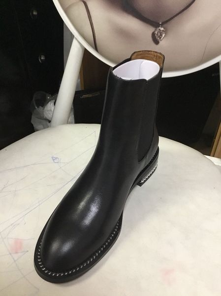 fashion new short of autumn / winter 2020 chelsley leather chain low heel and the same simple women's boots are popular shoes, Black
fashion new short of autumn / winter 2020 chelsley leather chain low heel and the same simple women's boots are popular shoes, Black
