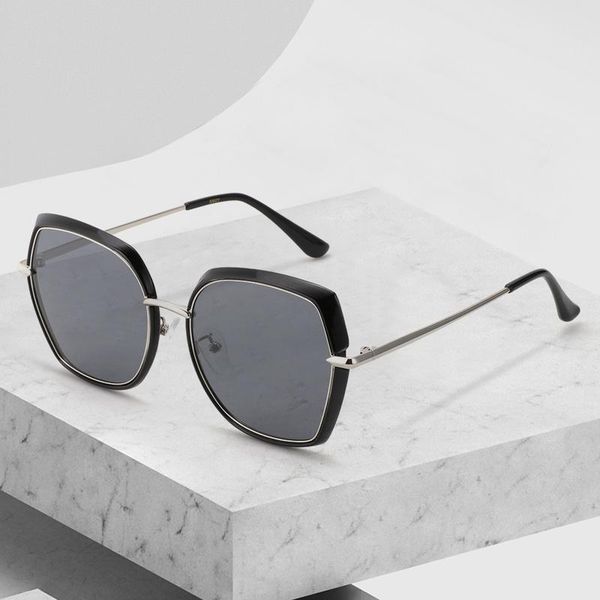 sunglasses bluemoky brand design oversize polarized retro metal steampunk gradient uv400 shades sun glasses for men women, White;black
sunglasses bluemoky brand design oversize polarized retro metal steampunk gradient uv400 shades sun glasses for men women, White;black