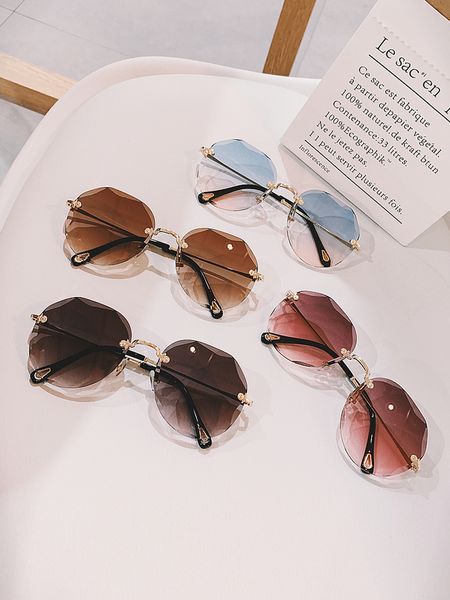 net red frameless 2020 new big frame fashion sunglasses women ins round face street glasses, White;black
net red frameless 2020 new big frame fashion sunglasses women ins round face street glasses, White;black