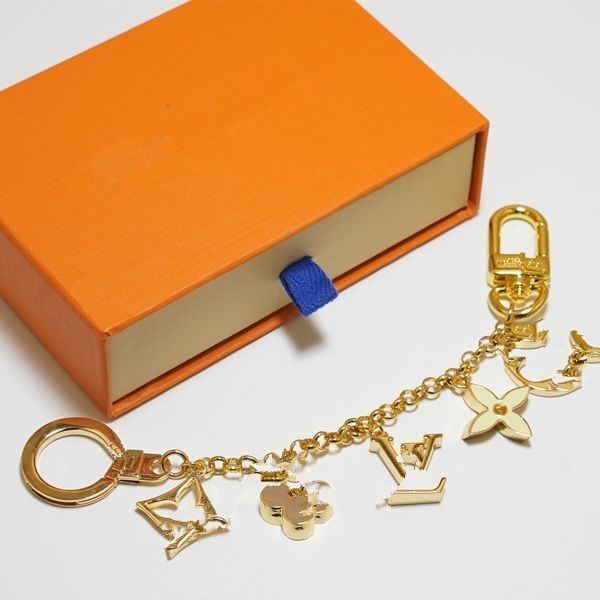 2020exquisite четырехлистник цветочная буква роскошный брелок multi подвеска сумка charm мода key8888, Silver
2020exquisite четырехлистник цветочная буква роскошный брелок multi подвеска сумка charm мода key8888, Silver
