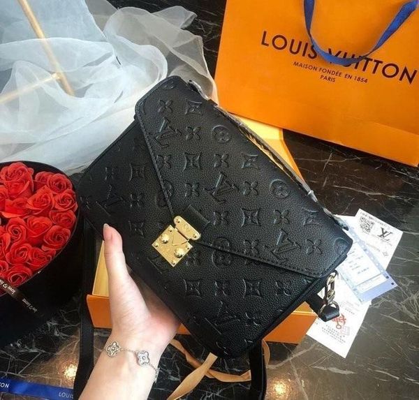luxury louis leather vuitton womens handbag designers lv shoulder bag crossbody messenger bag luxury
luxury louis leather vuitton womens handbag designers lv shoulder bag crossbody messenger bag luxury