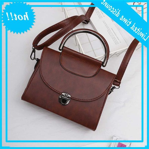 women's spring new portable single shoulder messenger iron handle lock small square style bag
women's spring new portable single shoulder messenger iron handle lock small square style bag