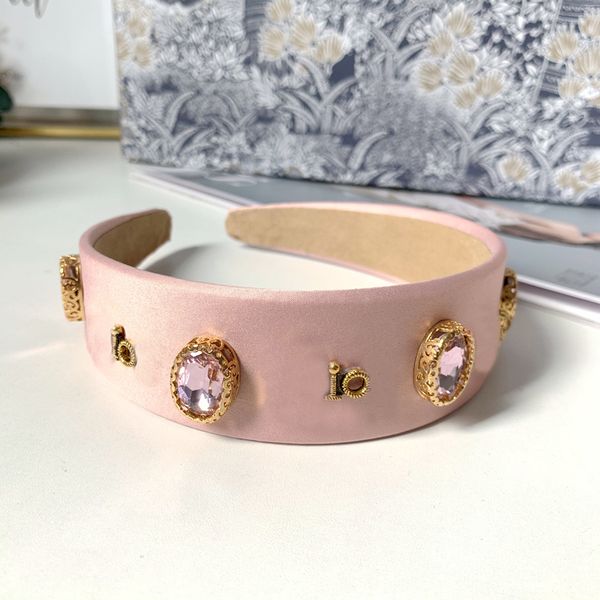 luxury designer headband women girl hair bands retro headwraps gifts fashion letters diamond headwear woman hair accessories high quality, Silver
luxury designer headband women girl hair bands retro headwraps gifts fashion letters diamond headwear woman hair accessories high quality, Silver